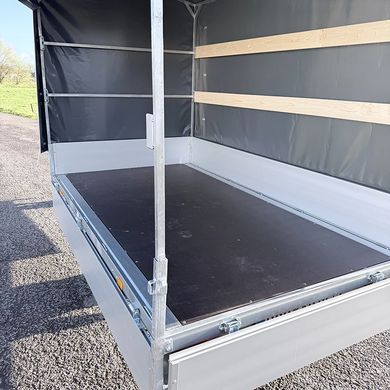 Anhänger in Borken mieten Heckansicht