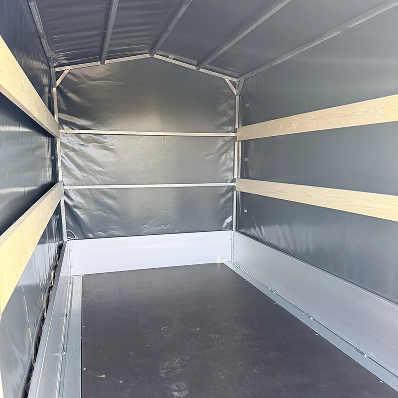 Anhänger in Borken mieten Innenansicht